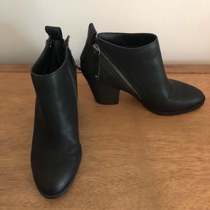 Dolce Vita black booties